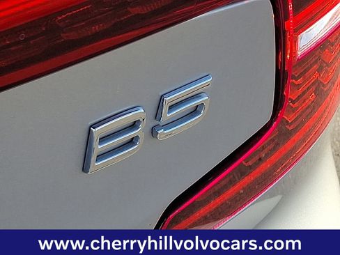 Certified 2023 Volvo S60 B5 Plus w/ Climate Package image 31