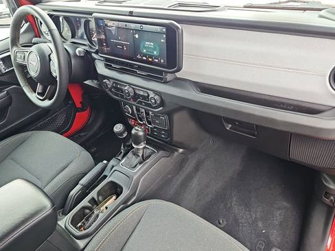 Used 2024 Jeep Wrangler Willys image 29