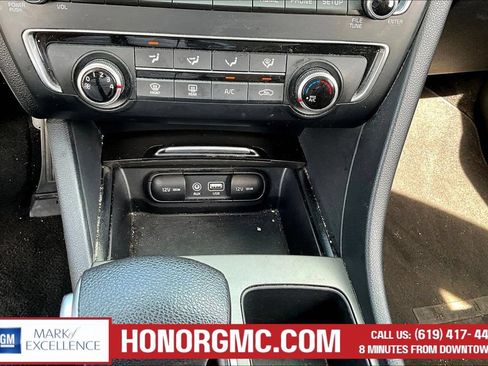Used 2020 Kia Optima LX FWD image 15