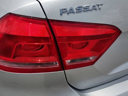 Used 2014 Volkswagen Passat 1.8T SE FWD image 30