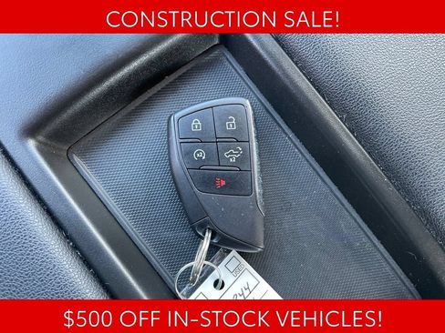 Used 2024 Chevrolet Silverado 1500 LT AWD/4WD image 23