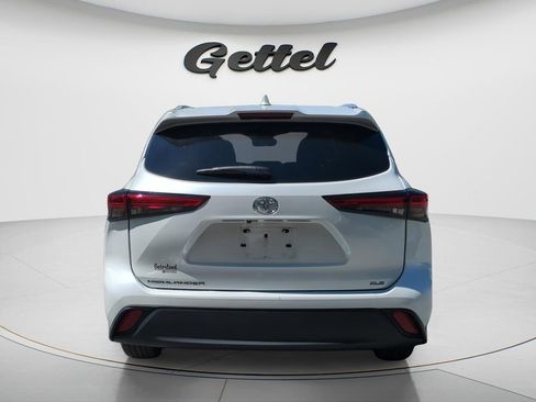 Used 2023 Toyota Highlander XLE image 5