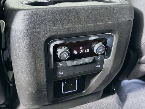 Used 2026 Chevrolet Tahoe Premier w/ Sun And Tow Package AWD/4WD image 27