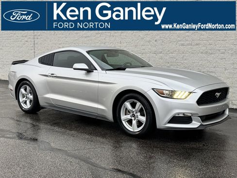 Used 2016 Ford Mustang V6 image 1