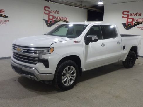 Used 2025 Chevrolet Silverado 1500 LTZ AWD/4WD image 1