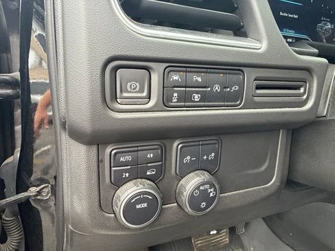 Used 2022 Chevrolet Suburban RST w/ Luxury Package AWD/4WD image 13