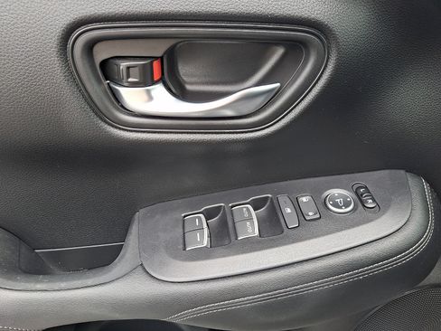 Certified 2024 Honda HR-V EX-L image 12