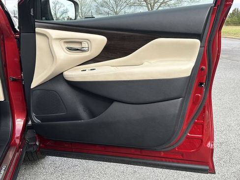 Certified 2024 Nissan Murano Platinum w/ Cargo Package image 15