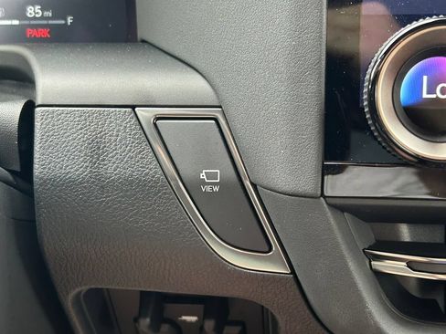 Used 2025 Lexus GX 550 w/ Accessory Package (2T) AWD/4WD image 36