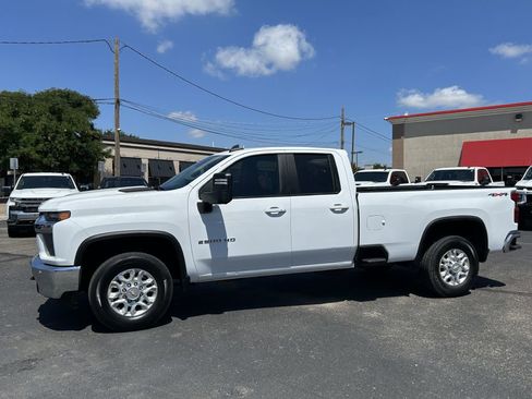 Used 2022 Chevrolet Silverado 2500 LT w/ Convenience Package image 19