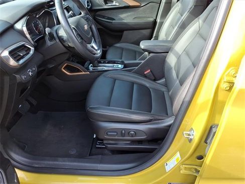 Used 2023 Chevrolet TrailBlazer ACTIV w/ Sun and Liftgate Package image 12