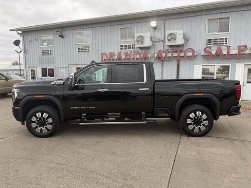 Used 2024 GMC Sierra 2500 Denali w/ Denali Reserve Package image 4