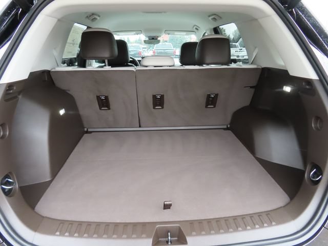 New 2026 GMC Terrain Denali w/ LPO, Black Badging Package AWD/4WD image 31