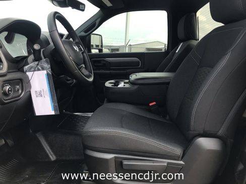 New 2025 RAM 3500 Tradesman image 17