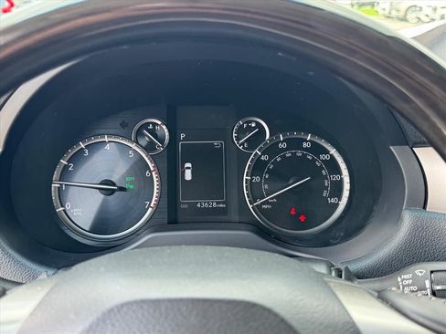 Used 2022 Lexus GX 460 Premium w/ Accessory Package AWD/4WD image 21