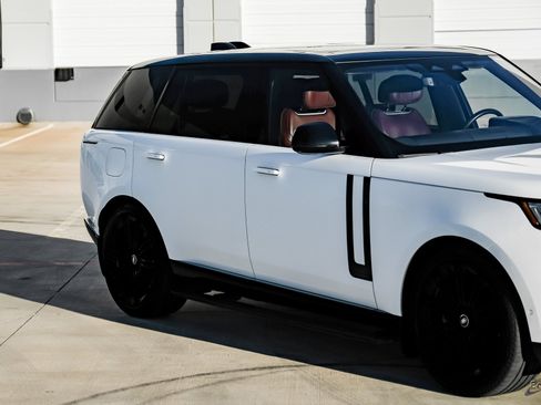 Used 2023 Land Rover Range Rover Long Wheelbase Autobiography image 22