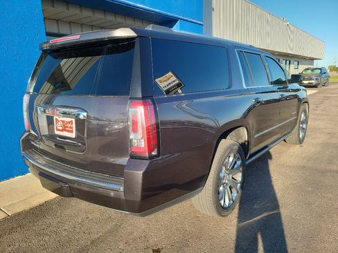 Used 2015 GMC Yukon XL Denali w/ Premium Package image 8