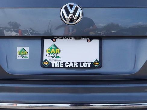 Used 2021 Volkswagen Tiguan SE image 21