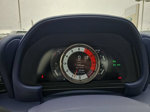 Used 2018 Lexus LC 500 Coupe w/ Launch Edition RWD image 4
