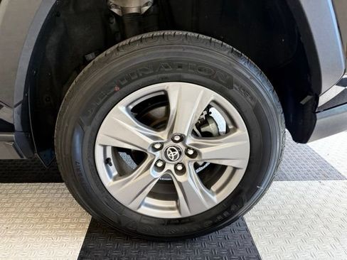 Used 2025 Toyota RAV4 XLE FWD image 10