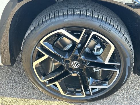 New 2026 Volkswagen Tiguan SEL R-Line AWD/4WD image 6