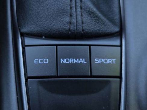 Certified 2023 Toyota Camry SE FWD image 23