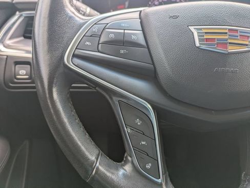 Used 2018 Cadillac XT5 Luxury w/ Driver Awareness Package FWD image 16