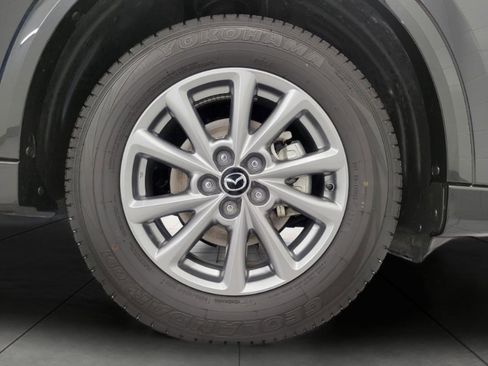 Used 2025 MAZDA CX-5 AWD 2.5 S w/ Preferred Package image 3