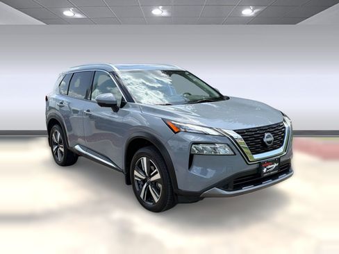 Used 2023 Nissan Rogue SL w/ SL Premium Package FWD image 7