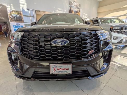 New 2026 Ford Explorer ST w/ Sun And Sound Package image 8
