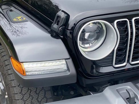 Used 2024 Jeep Wrangler Sahara w/ Technology Group image 4