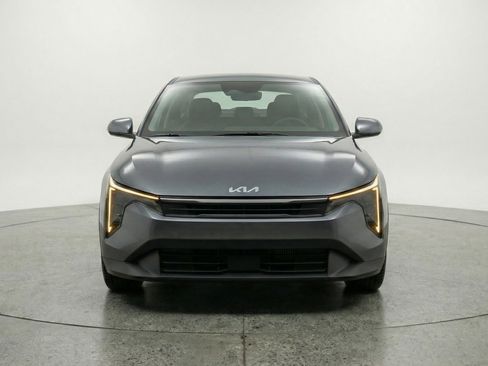 Used 2025 Kia K4 LXS FWD image 2