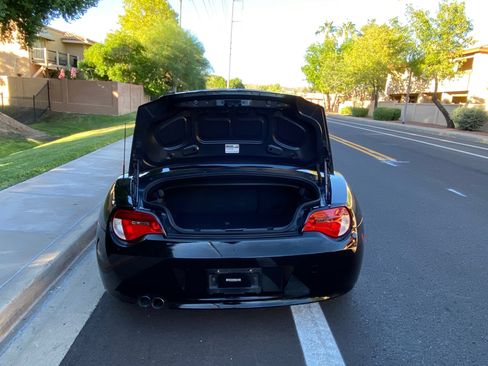 Used 2006 BMW Z4 3.0si image 8