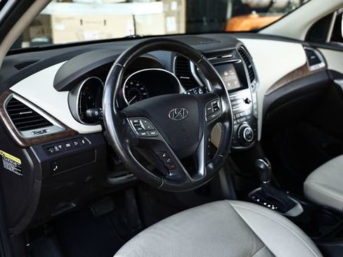 Used 2018 Hyundai Santa Fe SE w/ SE Premium Package 02 FWD image 19