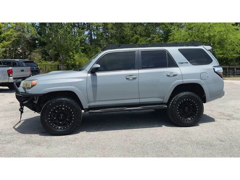 Used 2017 Toyota 4Runner TRD Pro AWD/4WD image 5