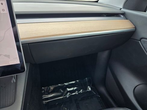 Used 2022 Tesla Model Y Performance AWD/4WD image 27