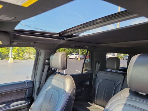 Used 2019 Ford Expedition Max Limited w/ Special Edition Package AWD/4WD image 10