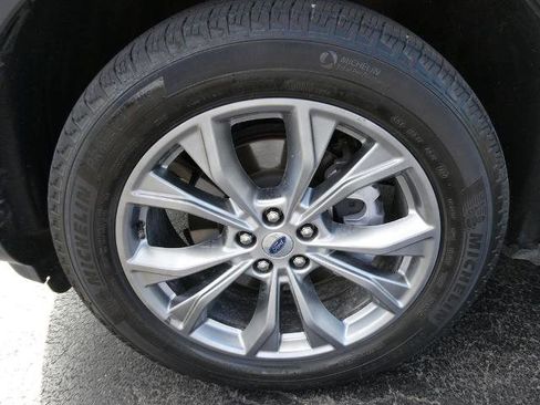 Certified 2023 Ford Explorer XLT w/ Equipment Group 202A image 10