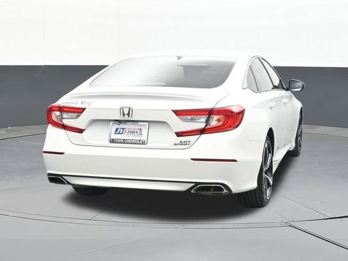 Used 2018 Honda Accord Sport image 12