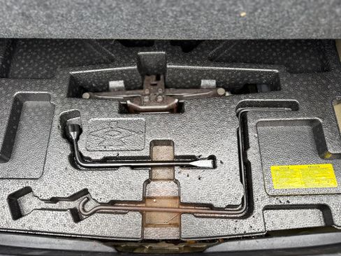 Used 2013 Toyota Camry FWD image 7