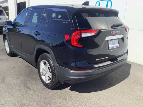 Used 2024 GMC Terrain SLE AWD/4WD image 4