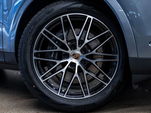 New 2026 Porsche Cayenne image 20