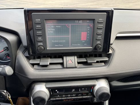 Used 2019 Toyota RAV4 LE w/ All Weather Liner Package AWD/4WD image 20