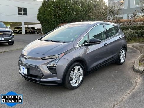 Used 2023 Chevrolet Bolt LT image 3