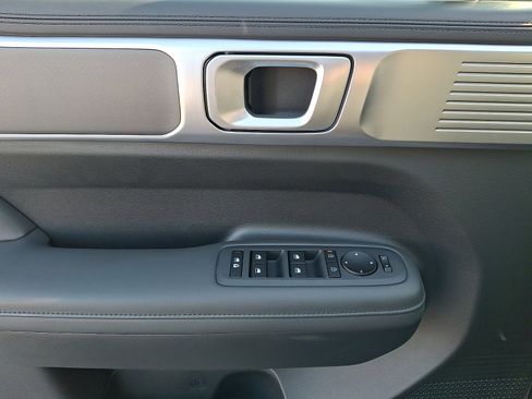 Certified 2025 Hyundai Santa Fe SEL image 13