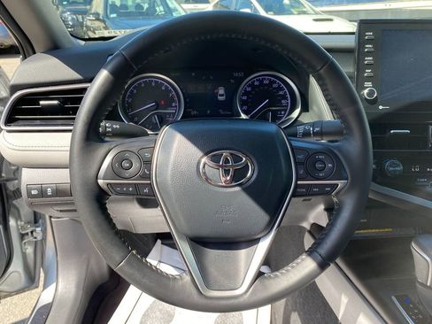 Used 2021 Toyota Camry XLE image 15