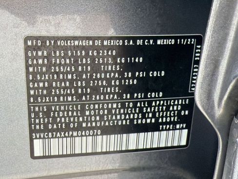 Used 2023 Volkswagen Tiguan SE R-Line image 18