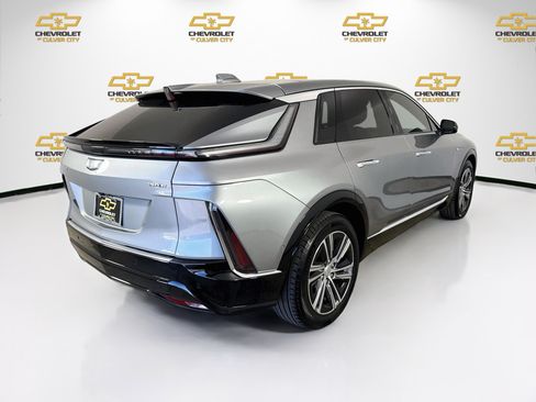 Used 2024 Cadillac Lyriq Luxury RWD image 8