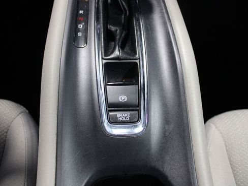 Used 2018 Honda HR-V EX image 31