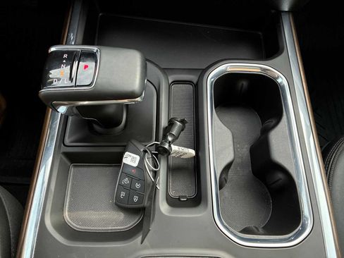 Used 2023 Chevrolet Silverado 1500 High Country w/ Technology Package image 16